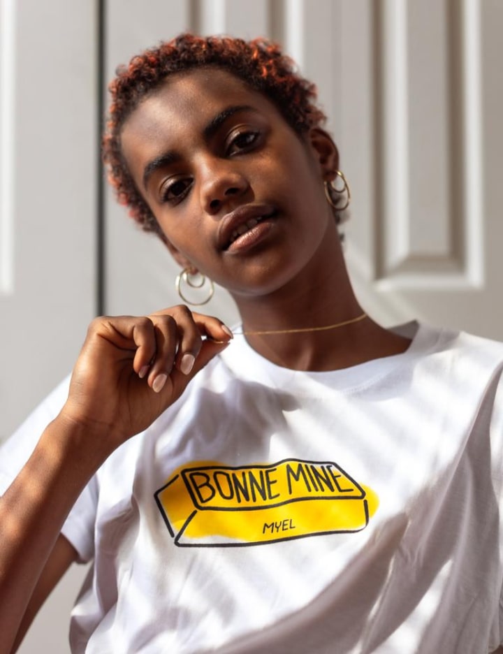 tShirt-on a girl